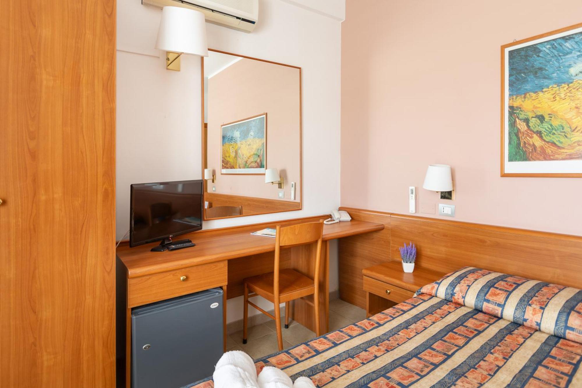 Hotel Palme Gemelle ヴィエステ エクステリア 写真